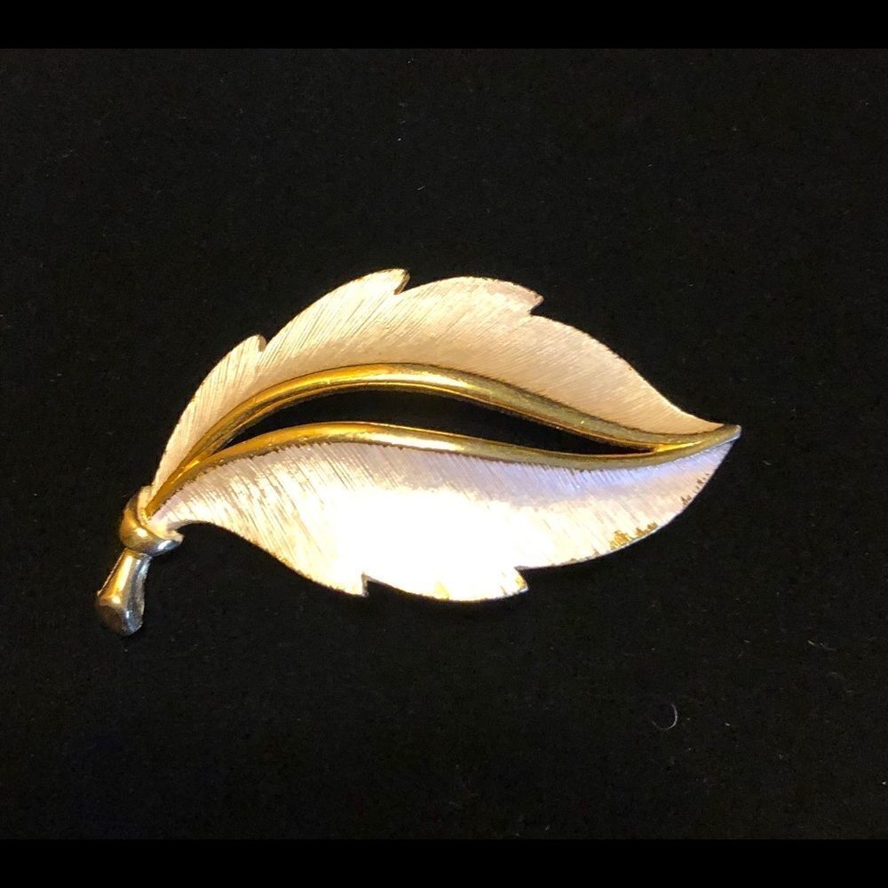 Vintage SignedJJ White Enamel Leaf Brooch